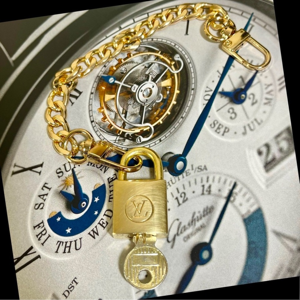 Louis Vuitton Rare "200" Series Lock & Key
#212